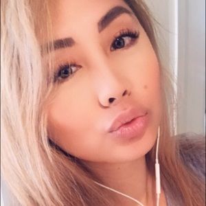 Meet your Posher, Lena